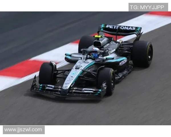 F1赛车燃料策略对比赛成绩发挥与最终名次走势的综合影响研究 F1赛车燃料策略对比赛成绩发挥与最终名次走势的综合影响研究