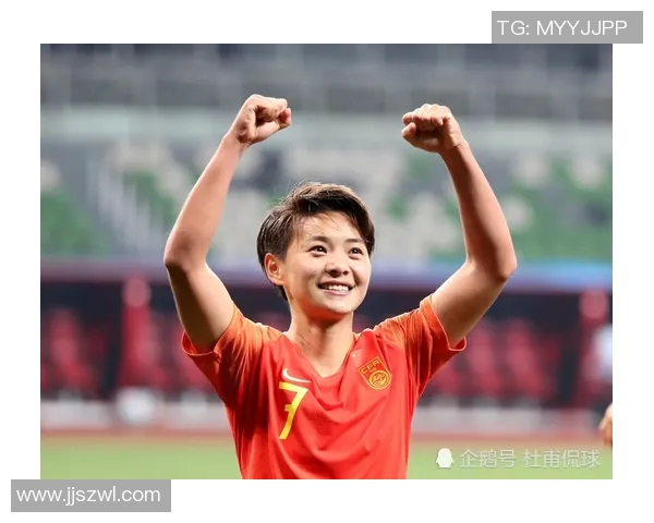 球迷众筹赠送教练战术平板表达支持与深情厚谊